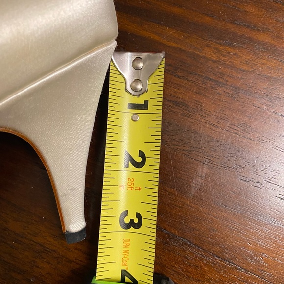 Dyeables Satin Bridal Pumps New - Picture 7 of 7